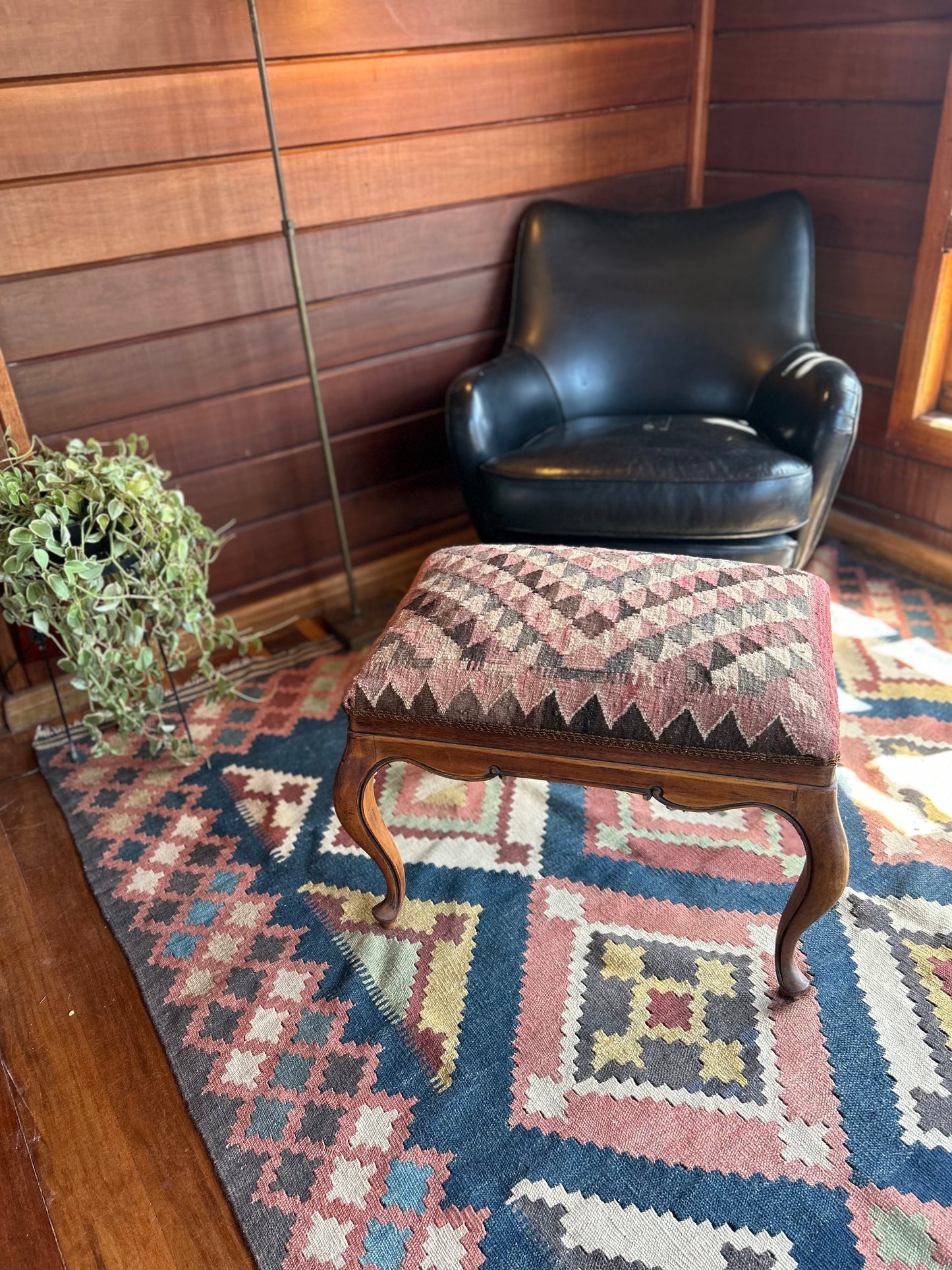 Banqueta Kilim Afegão