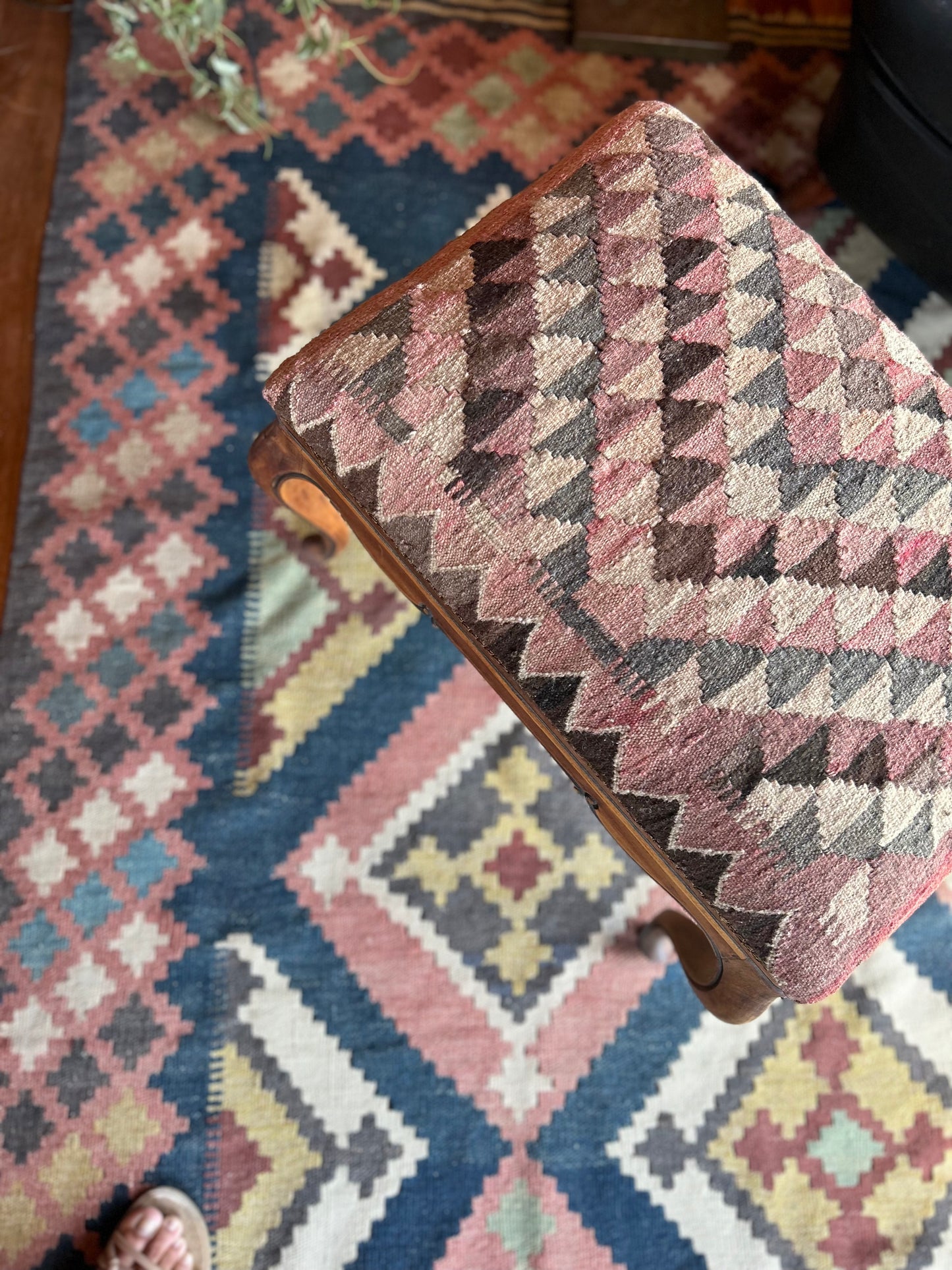 Banqueta Kilim Afegão