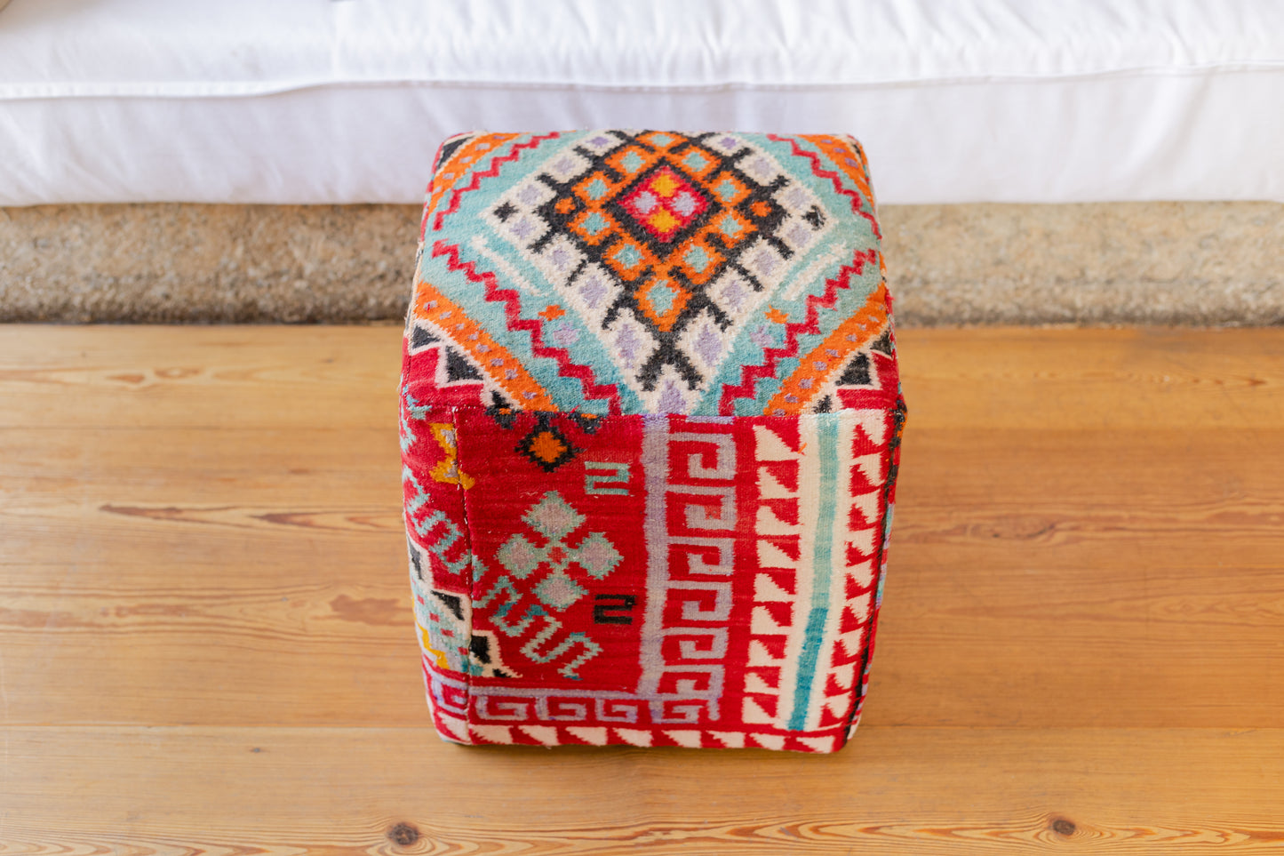 Pufe Kilim cubo