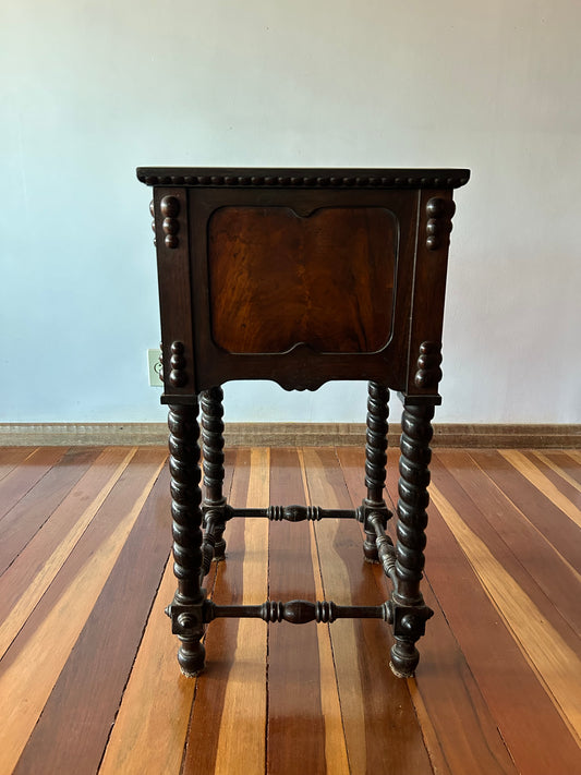 Mesa - caixa de costura