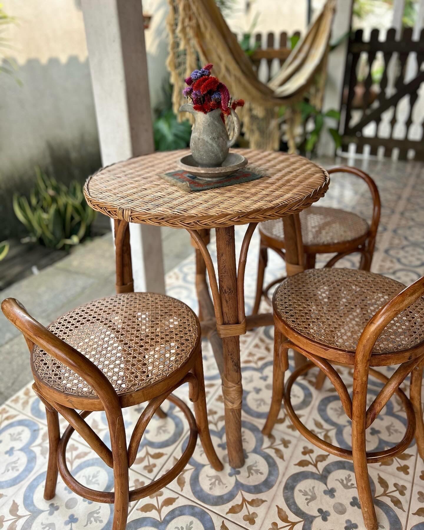 Trio bancos  Thonet